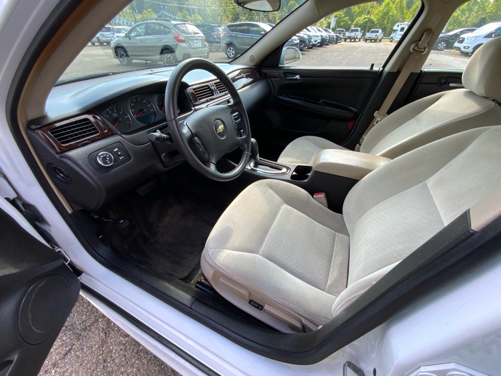 2012 Chevrolet Impala Image 10