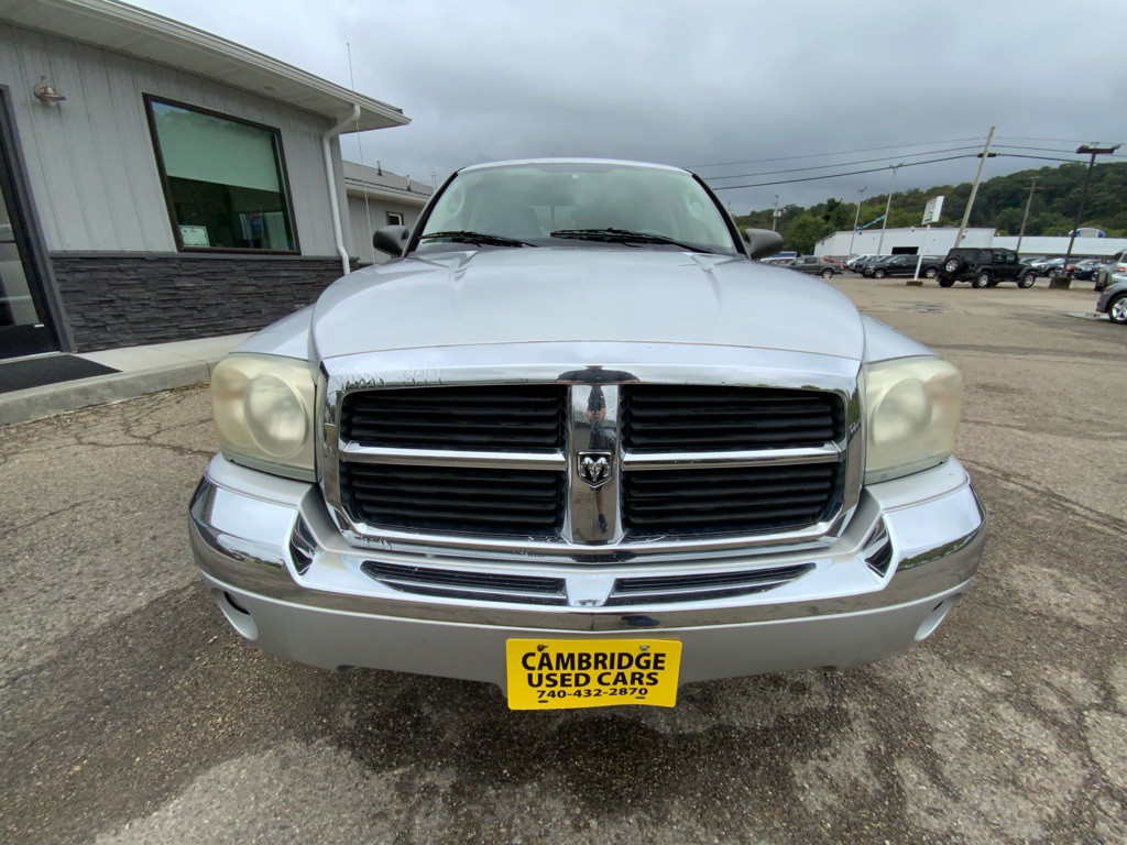 2007 Dodge Dakota Image 2