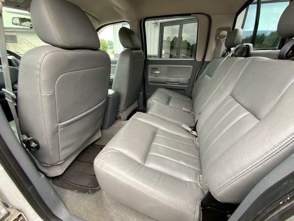 2007 Dodge Dakota Image 10