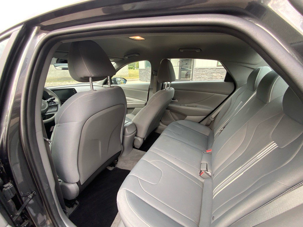 2023 Hyundai Elantra Image 9