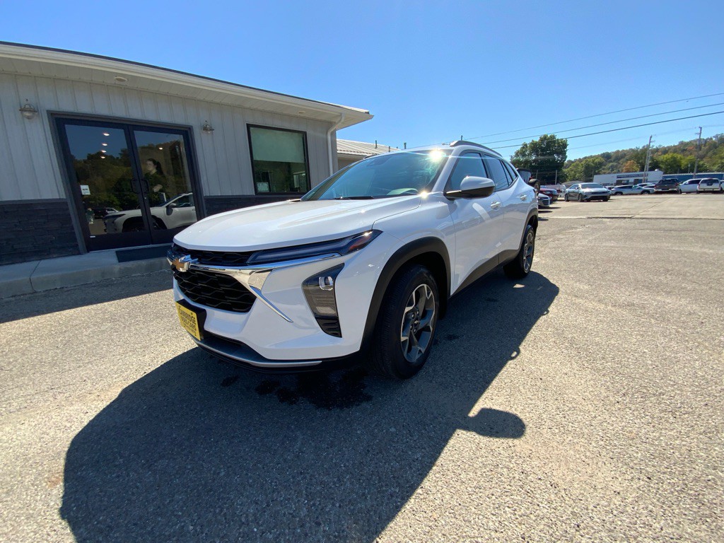 2024 Chevrolet Trax Image 1