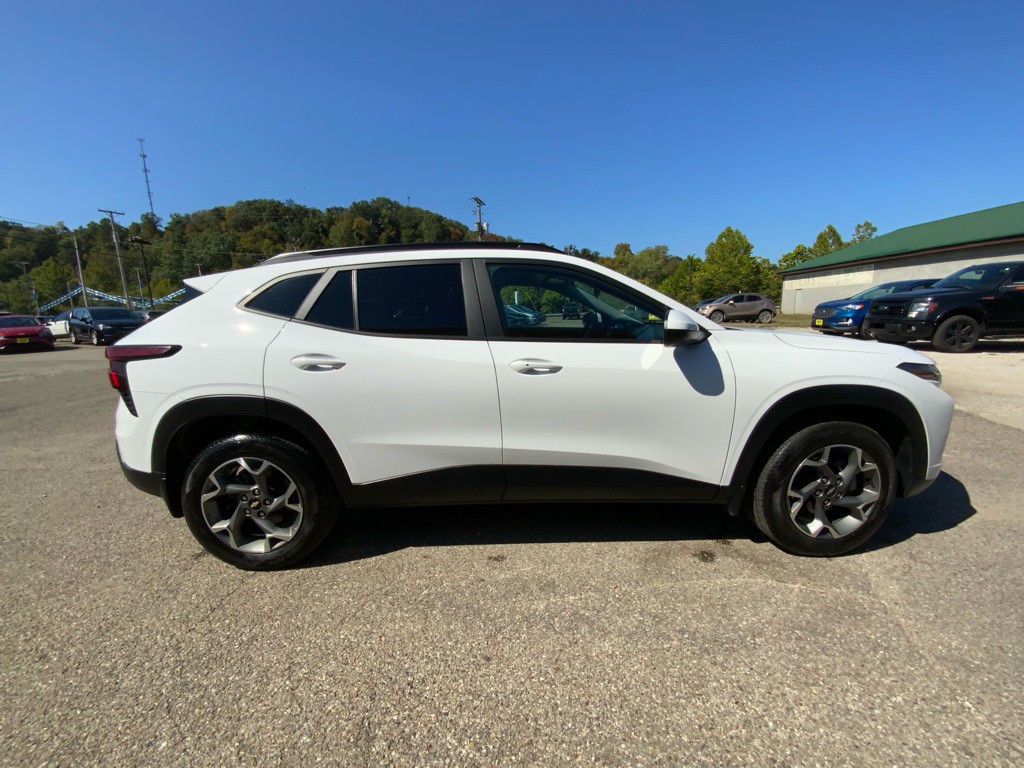 2024 Chevrolet Trax Image 4