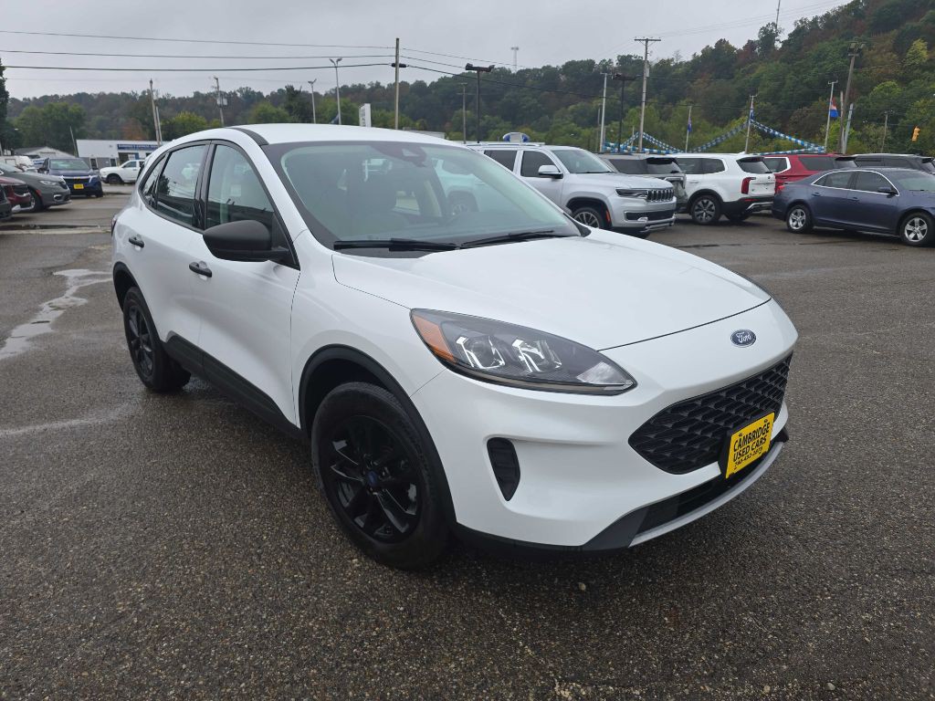 2022 Ford Escape Image 2