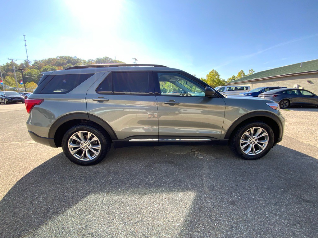 2020 Ford Explorer Image 4