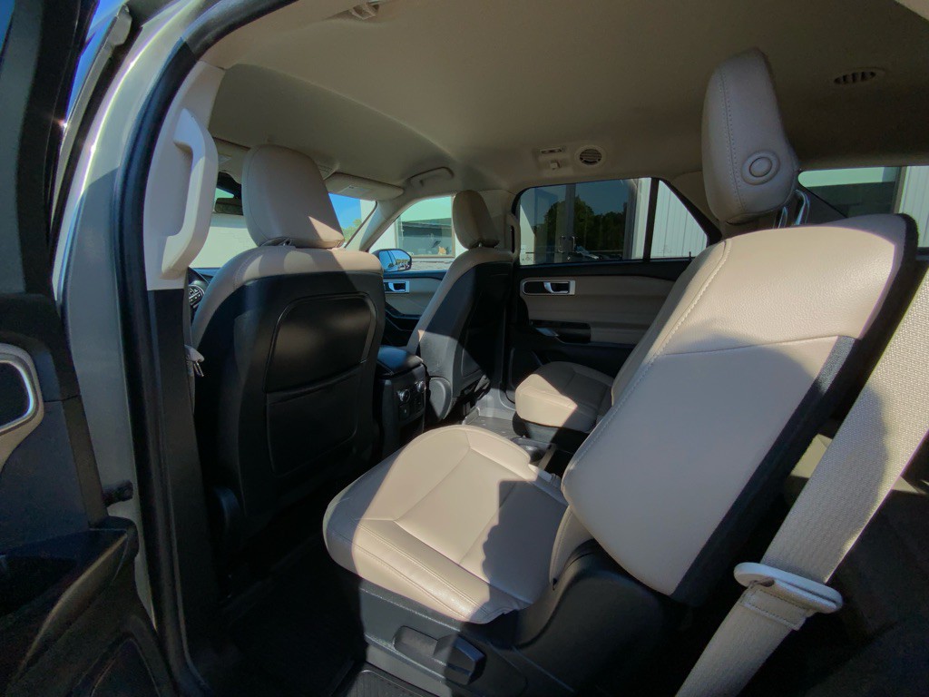 2020 Ford Explorer Image 11
