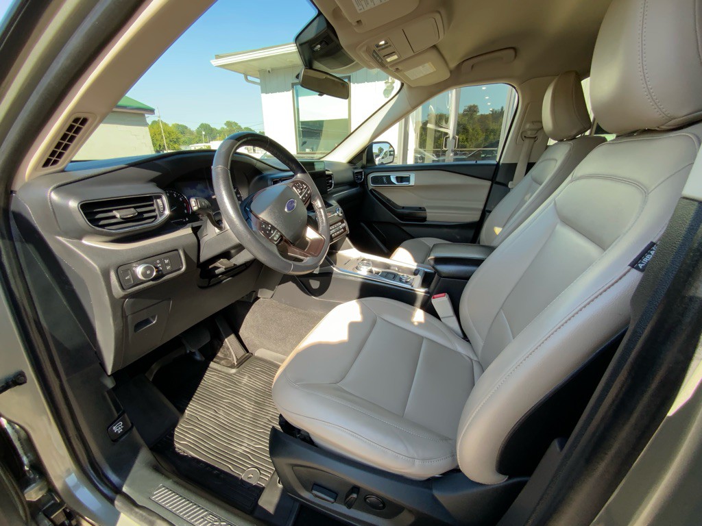 2020 Ford Explorer Image 13