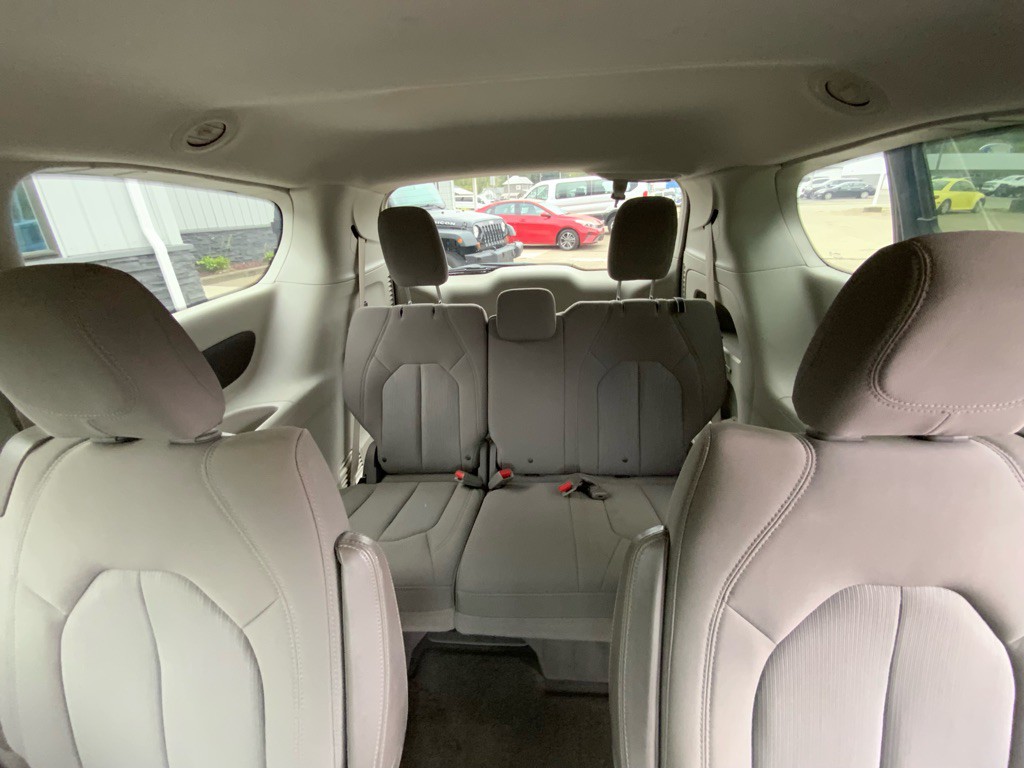 2018 Chrysler Pacifica Image 10