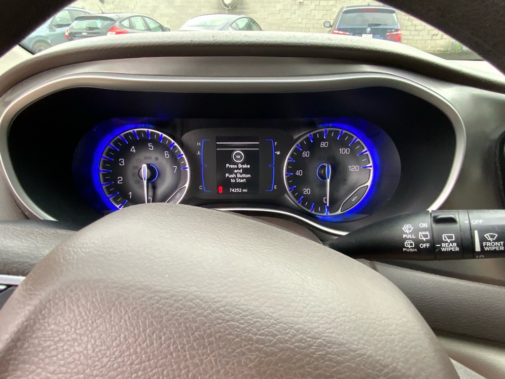 2018 Chrysler Pacifica Image 13