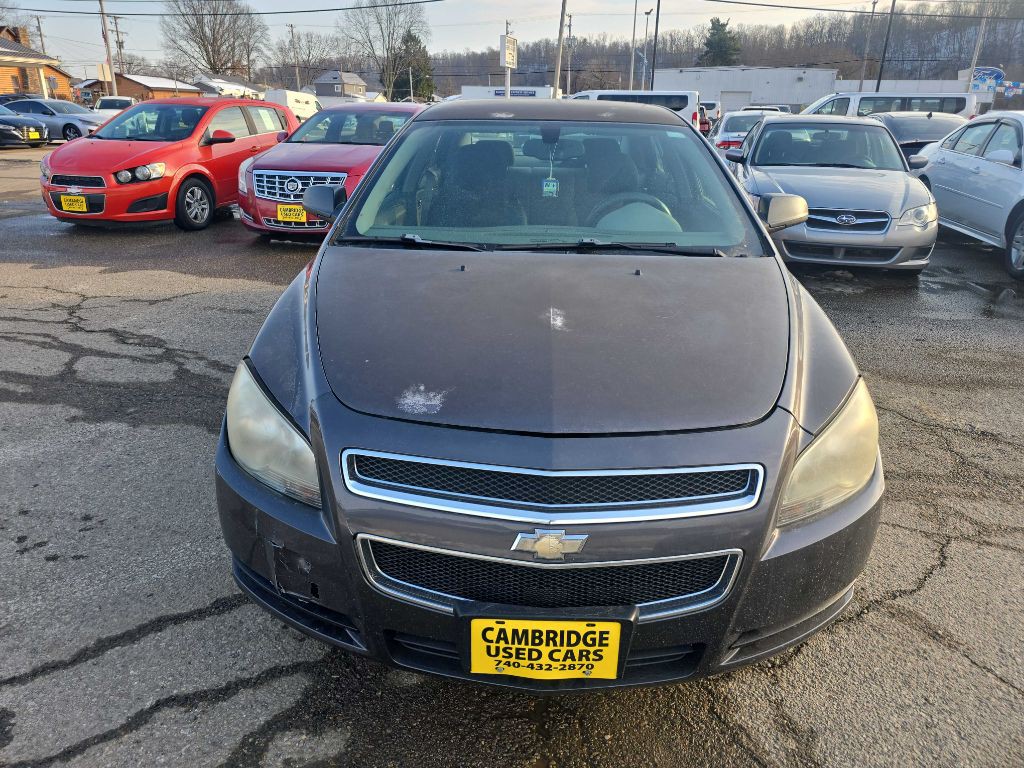 2010 Chevrolet Malibu Image 2