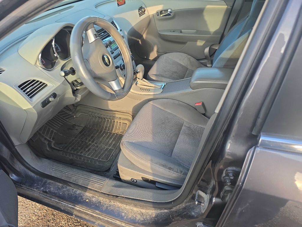 2010 Chevrolet Malibu Image 10