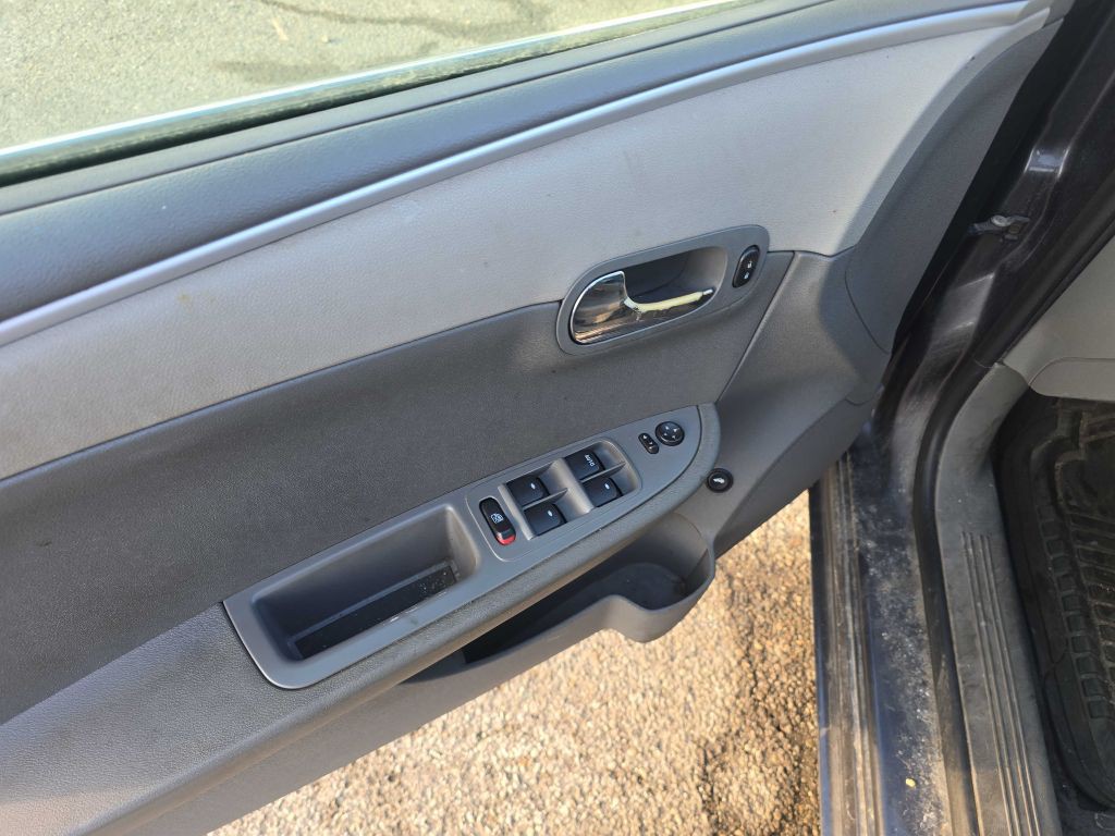 2010 Chevrolet Malibu Image 11