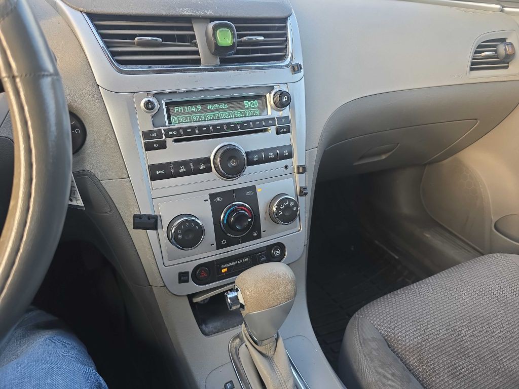2010 Chevrolet Malibu Image 12