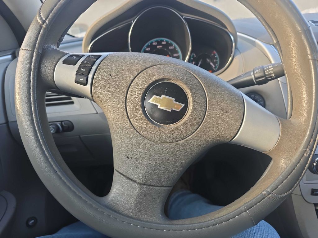 2010 Chevrolet Malibu Image 13