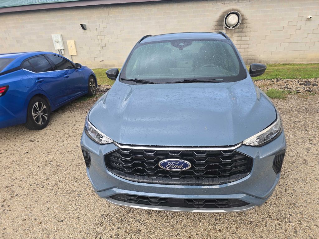 2023 Ford Escape Image 2