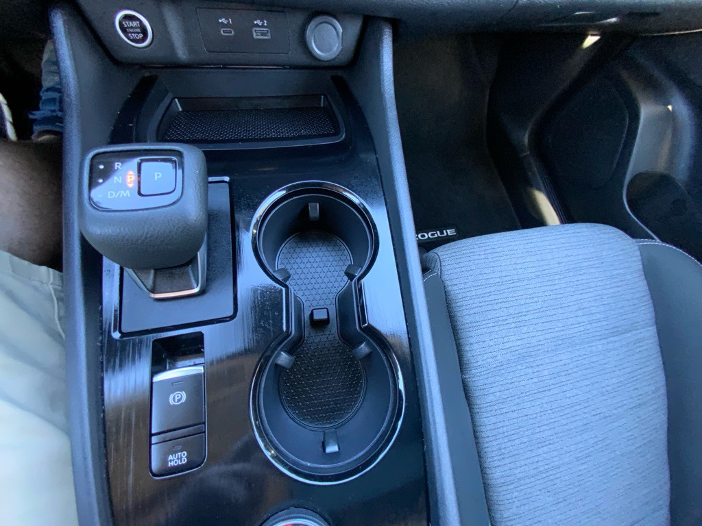2022 Nissan Rogue Image 13