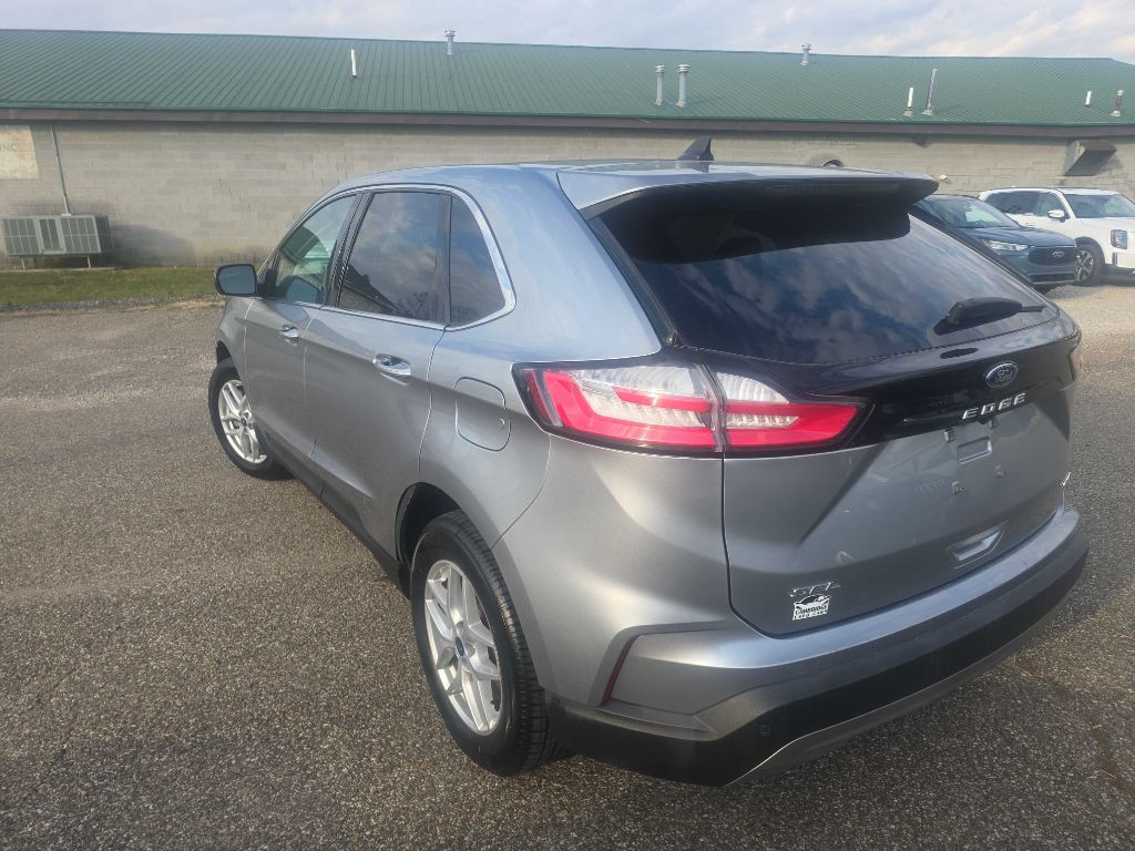 2022 Ford Edge Image 6