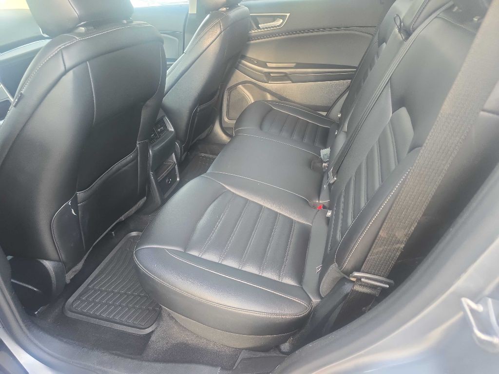 2022 Ford Edge Image 8