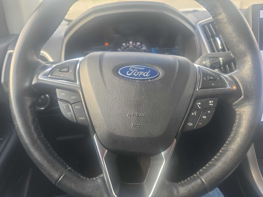 2022 Ford Edge Image 12