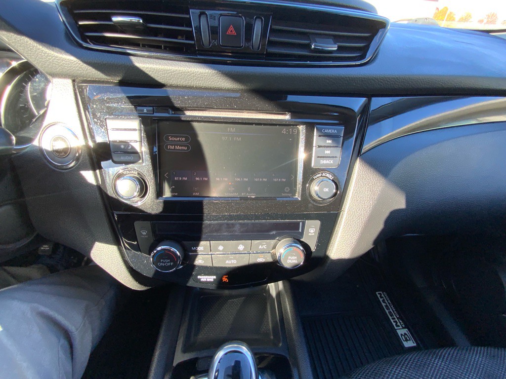 2021 Nissan Rogue Image 13