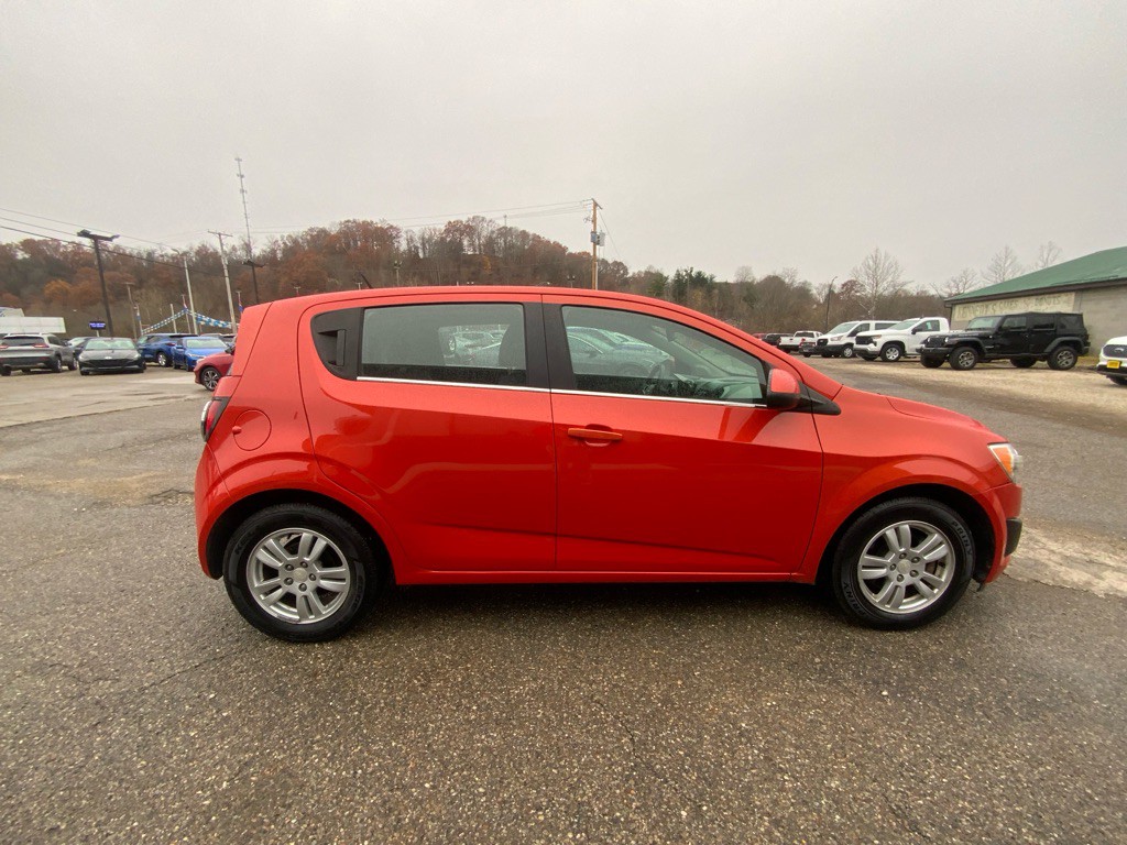 2013 Chevrolet Sonic Image 4