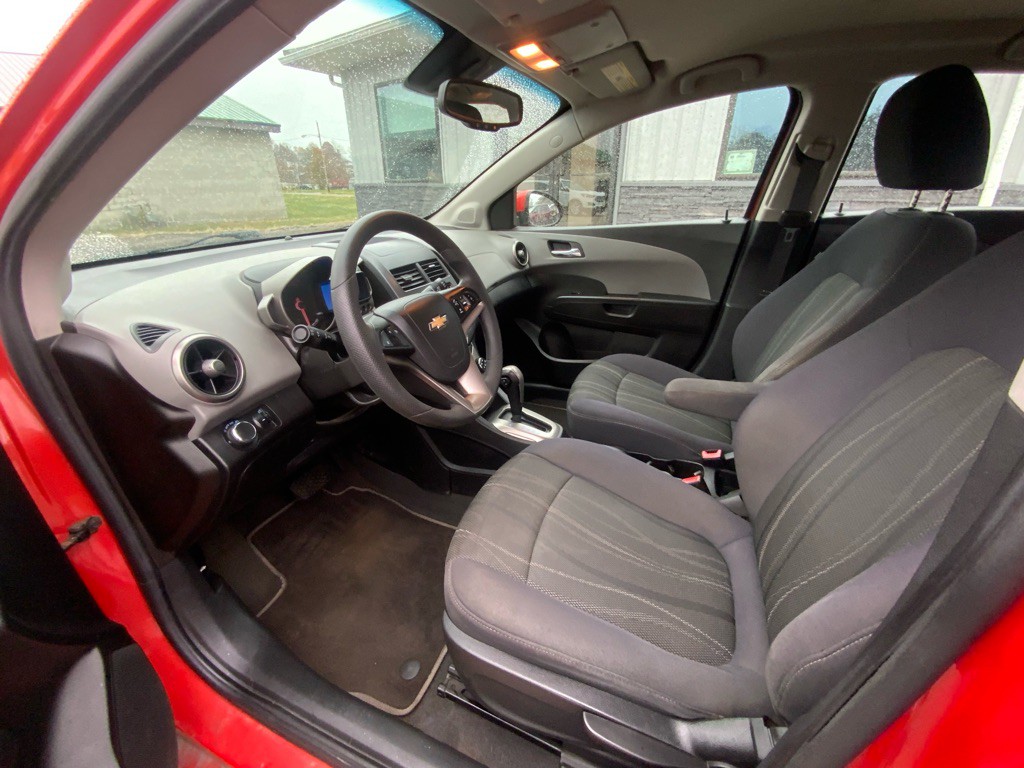 2013 Chevrolet Sonic Image 10