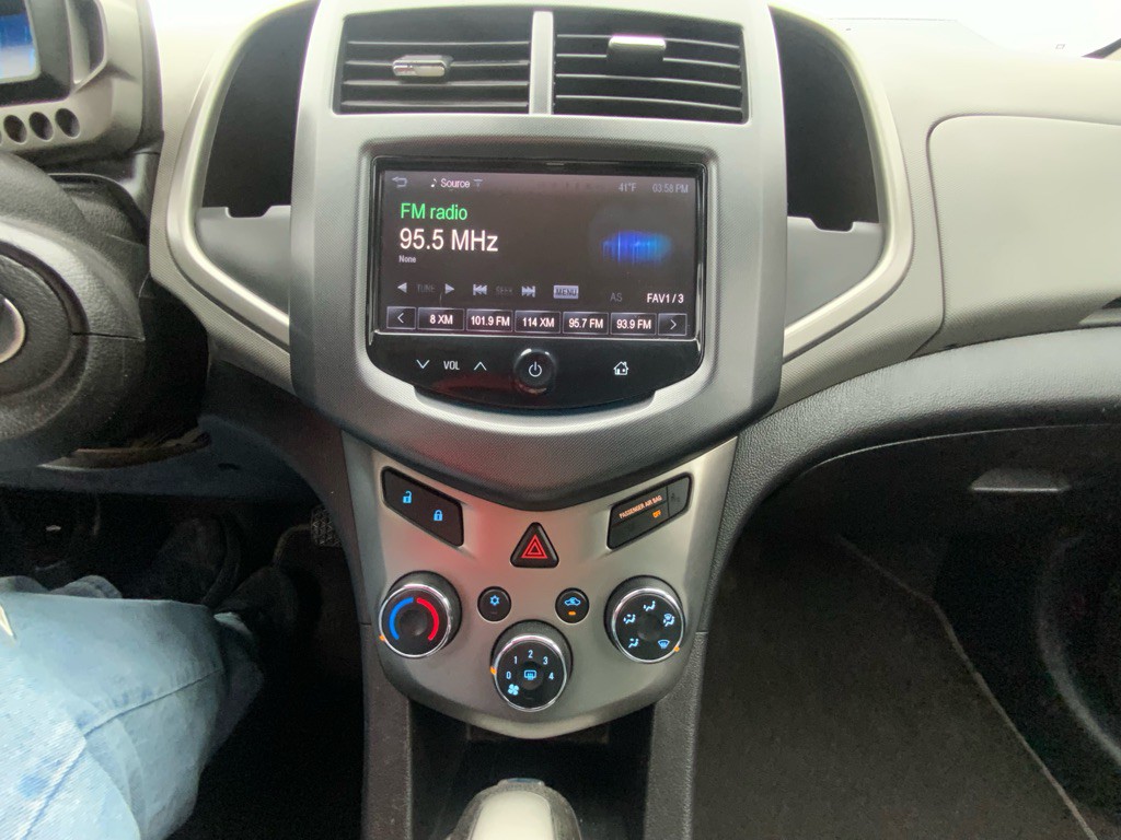 2013 Chevrolet Sonic Image 11