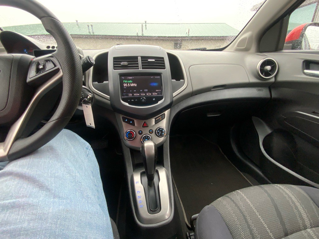 2013 Chevrolet Sonic Image 12