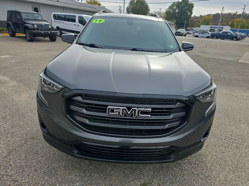 2019 GMC Terrain Image 2