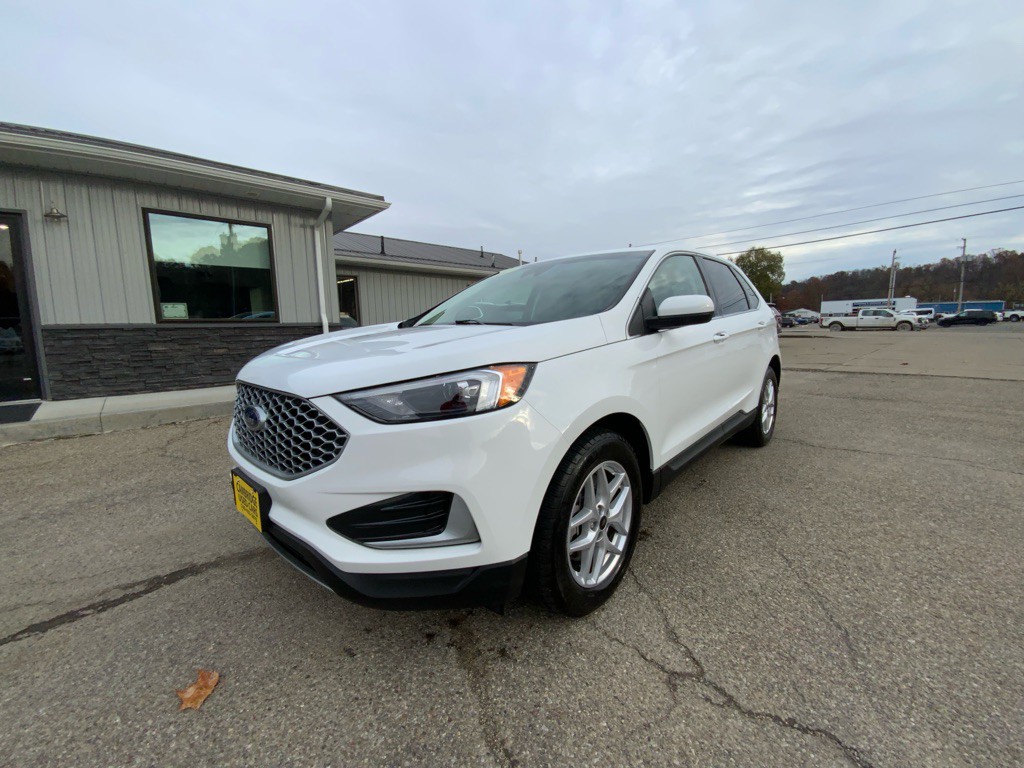 2023 Ford Edge Image 1