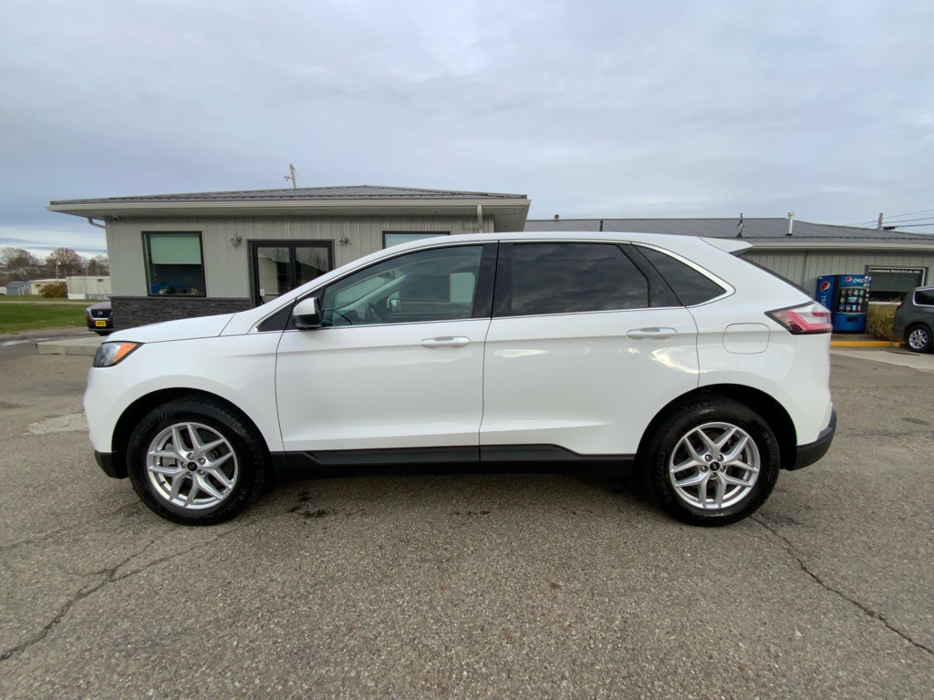 2023 Ford Edge Image 8