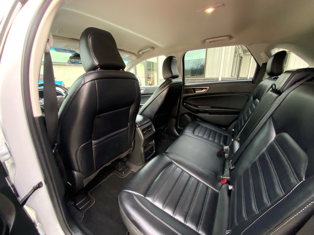 2023 Ford Edge Image 9