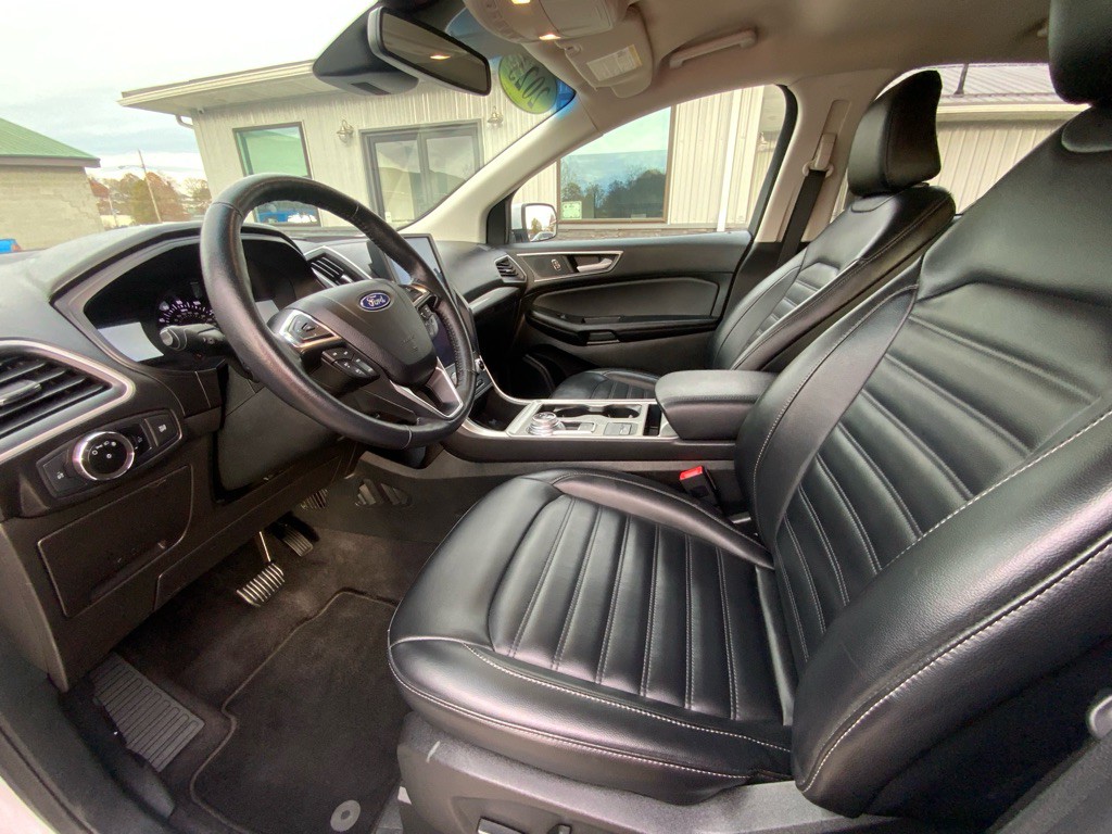 2023 Ford Edge Image 10