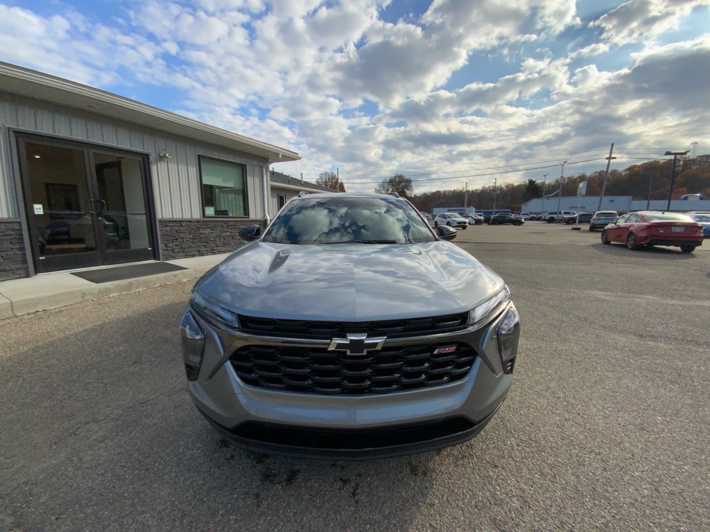 2024 Chevrolet Trax Image 2