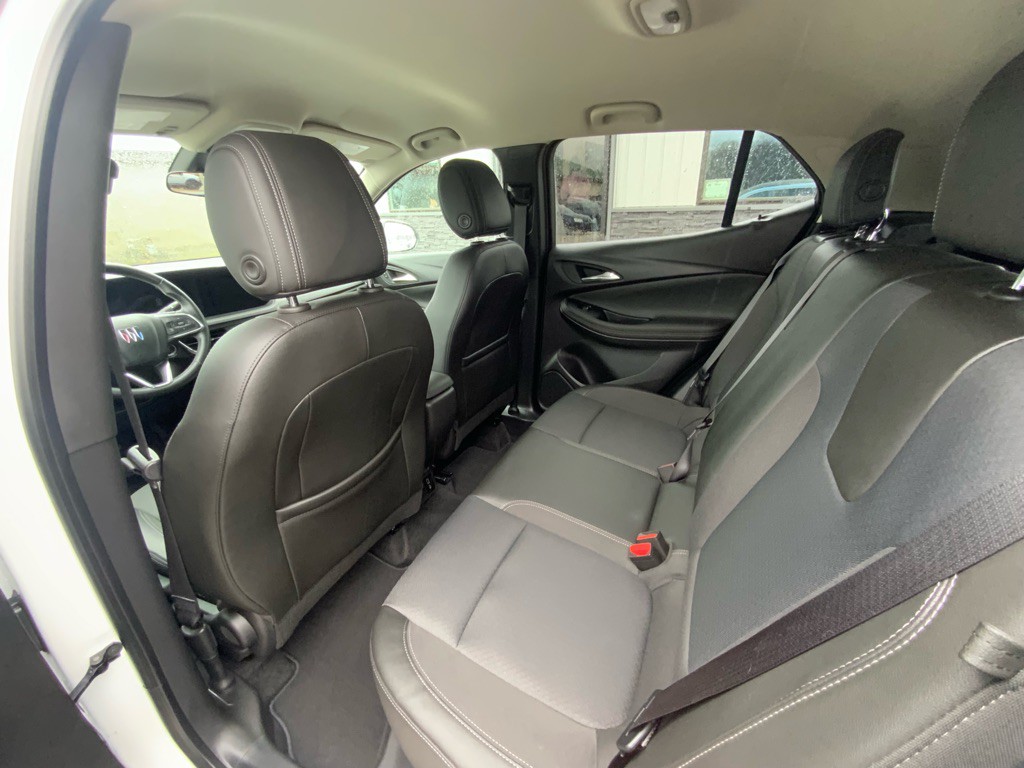 2025 Buick Enclave Image 9