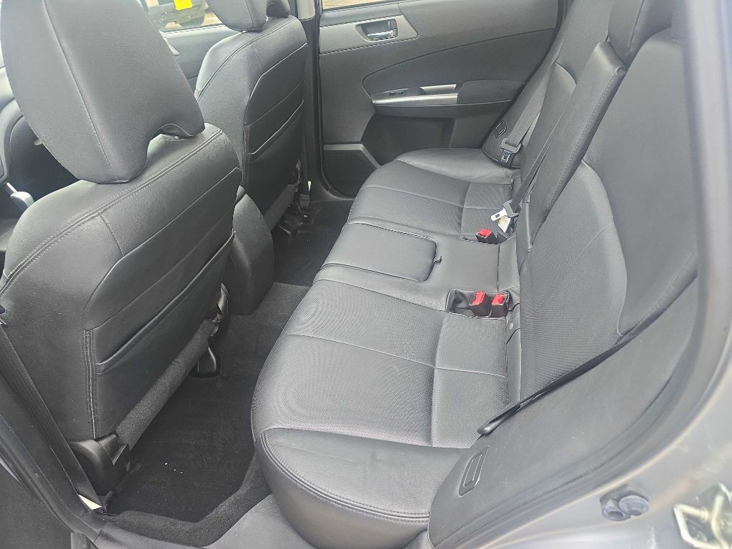 2013 Subaru Forester Image 9