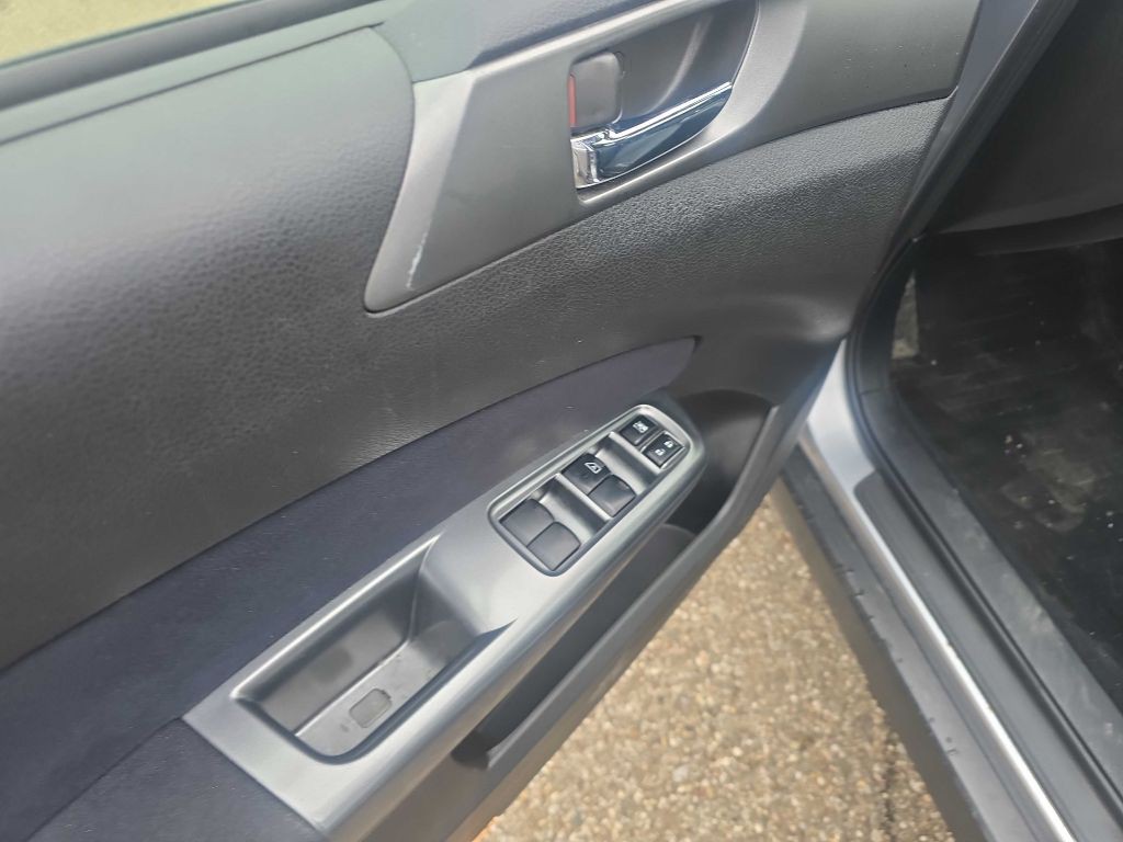 2013 Subaru Forester Image 24