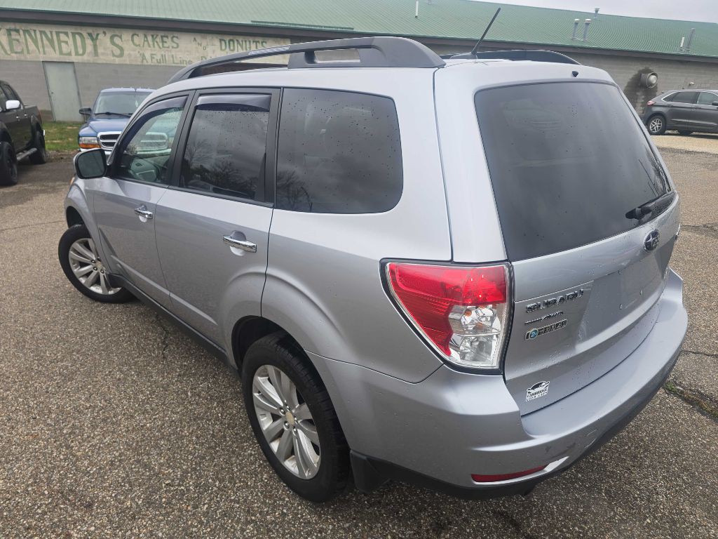 2013 Subaru Forester Image 2