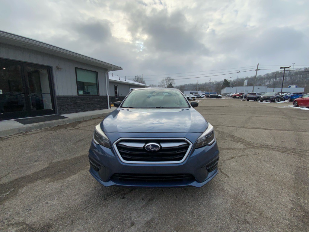 2018 Subaru Legacy Image 2