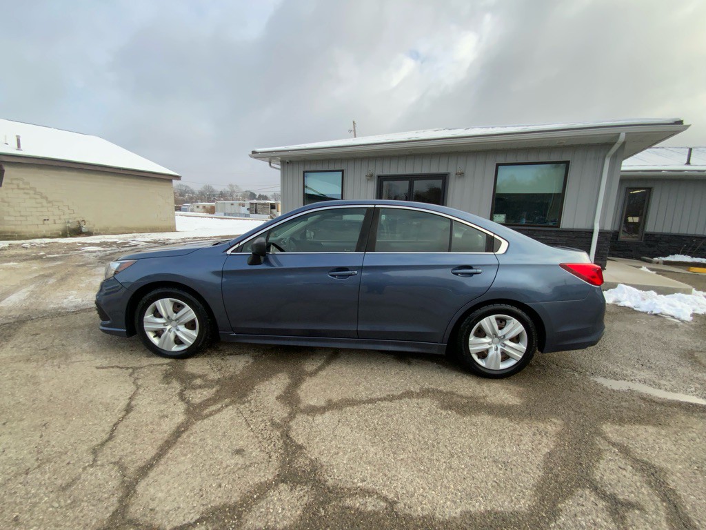 2018 Subaru Legacy Image 8