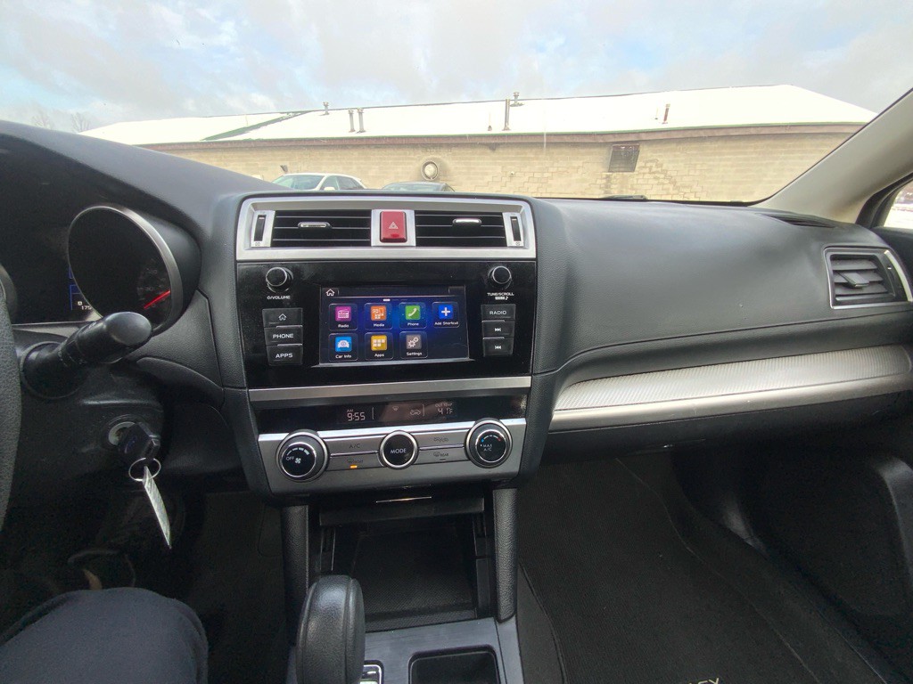 2018 Subaru Legacy Image 11