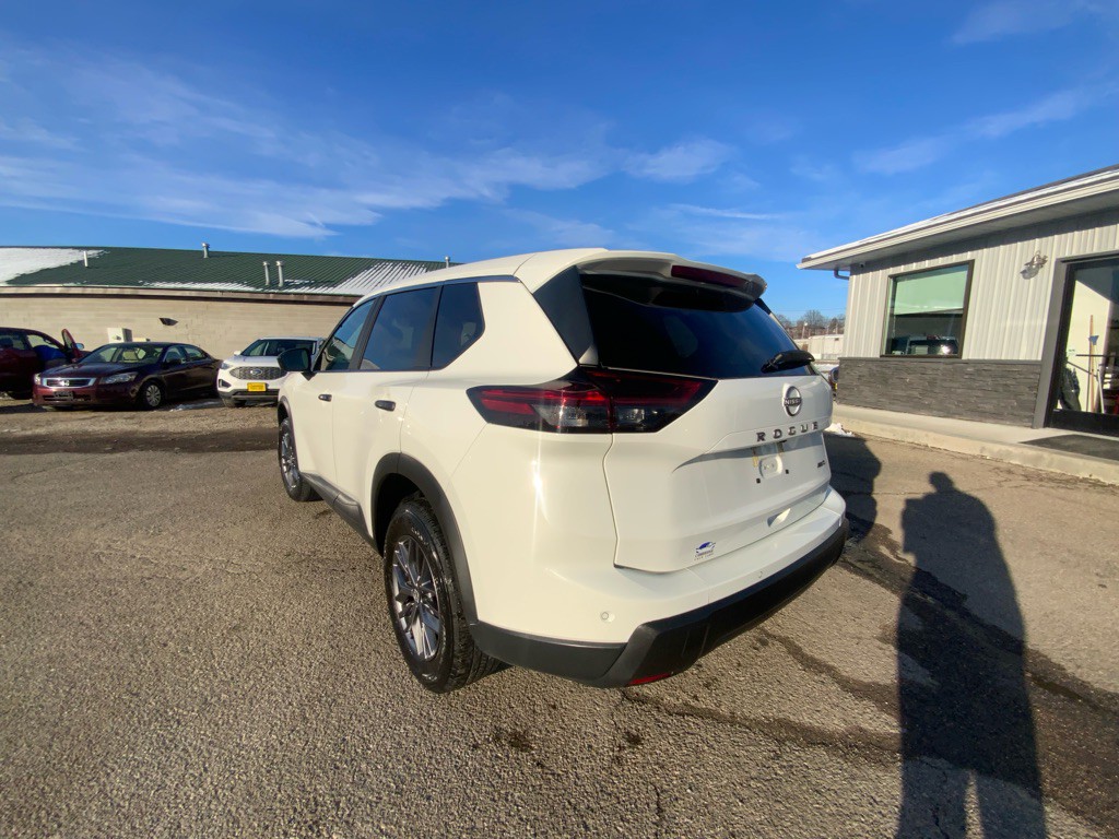 2024 Nissan Rogue Image 8
