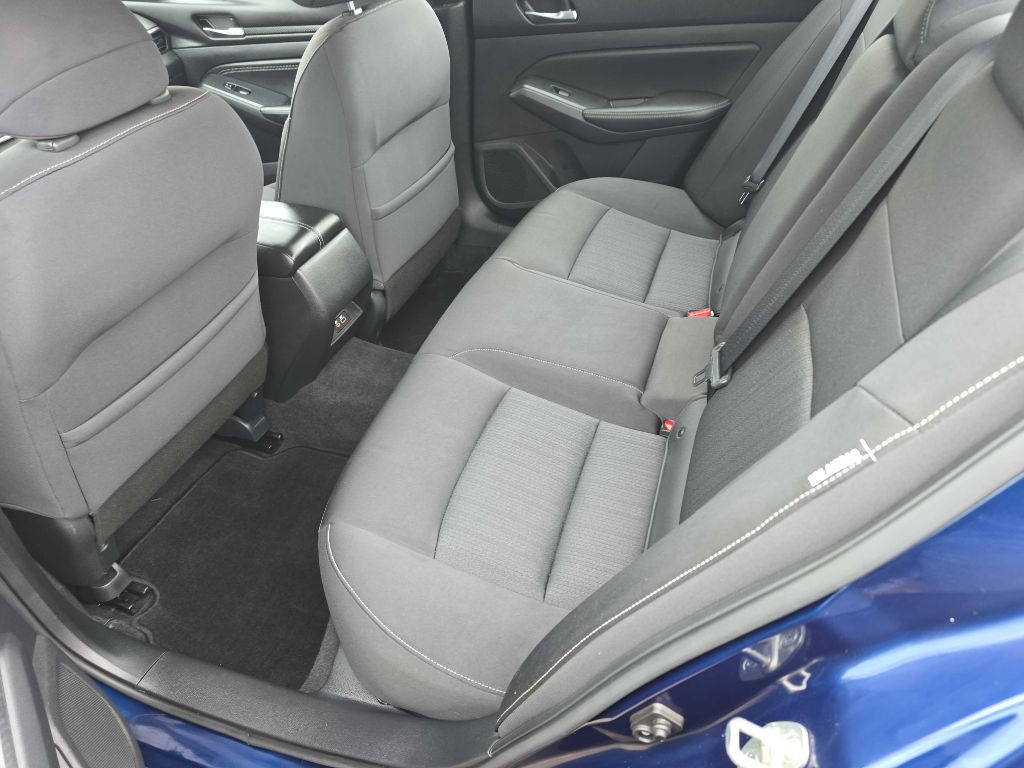 2020 Nissan Altima Image 7