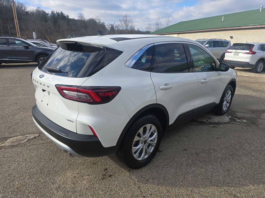 2023 Ford Escape Image 4