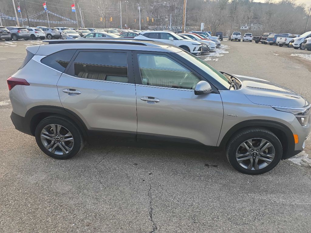 2021 Kia Seltos Image 2