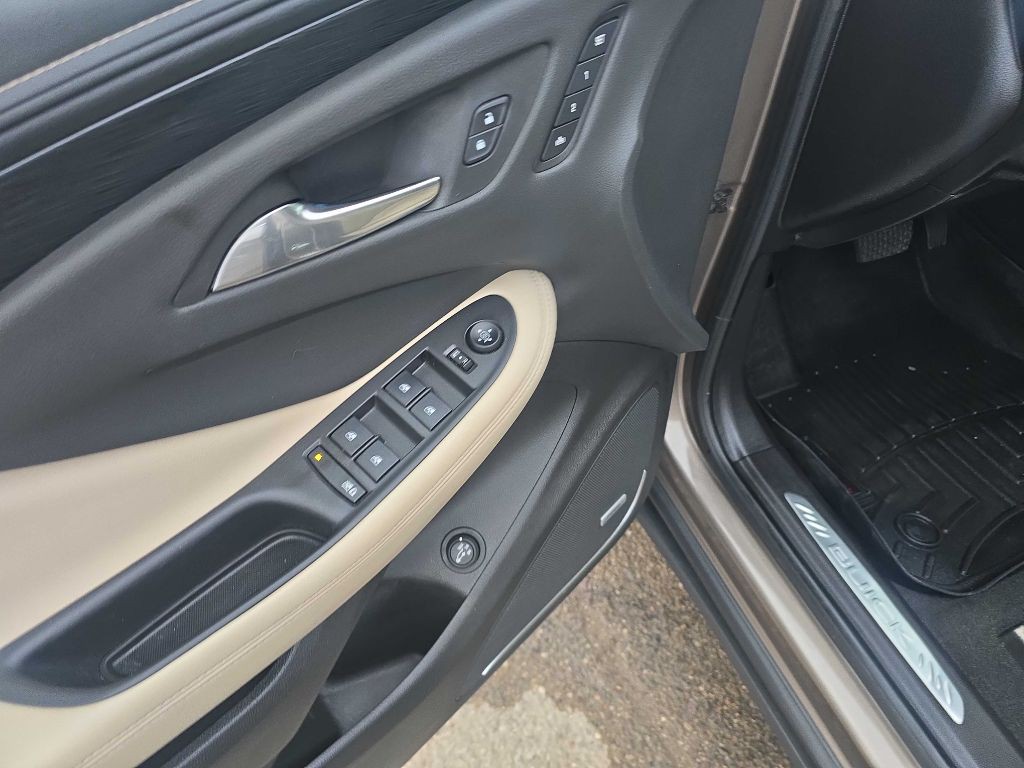 2017 Buick Envision Image 11