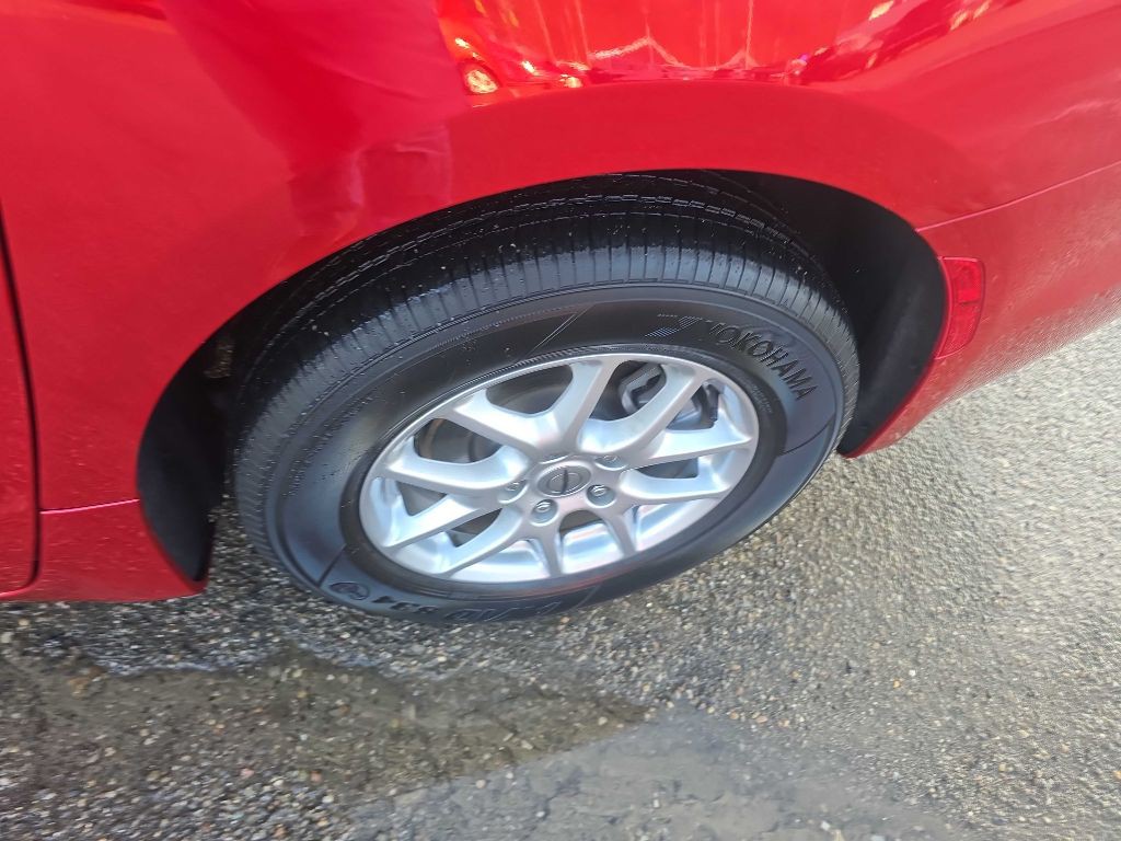 2025 Chrysler Pacifica Image 11