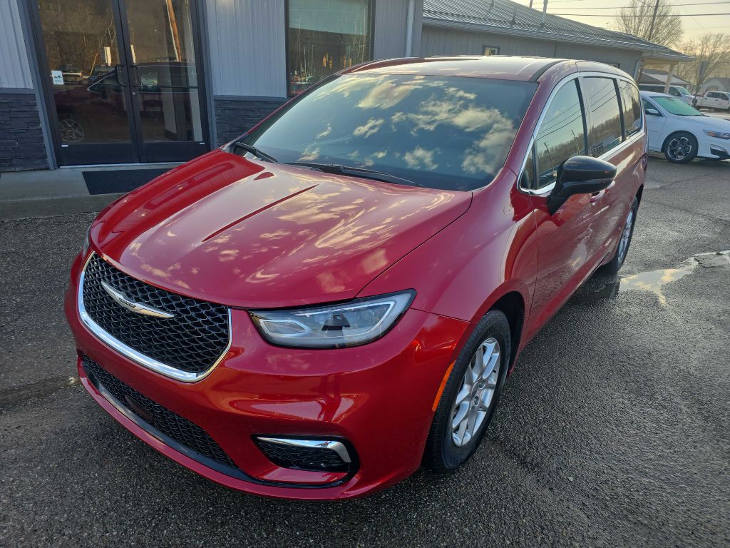 2025 Chrysler Pacifica Image 1