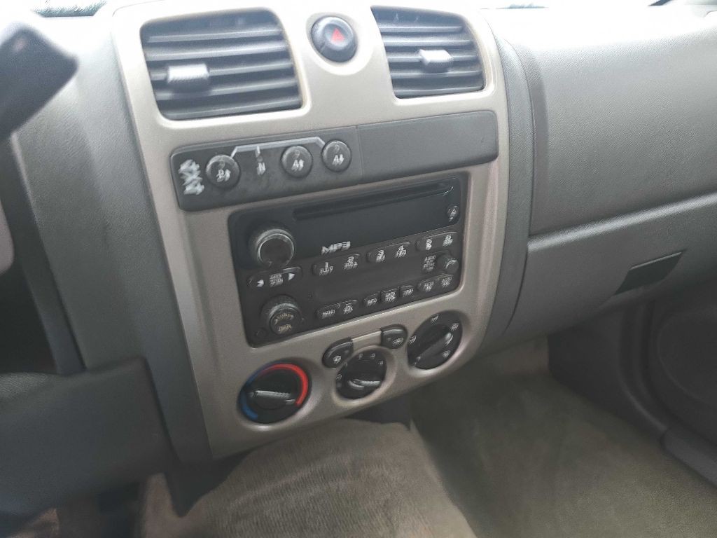 2005 Chevrolet Colorado Image 12