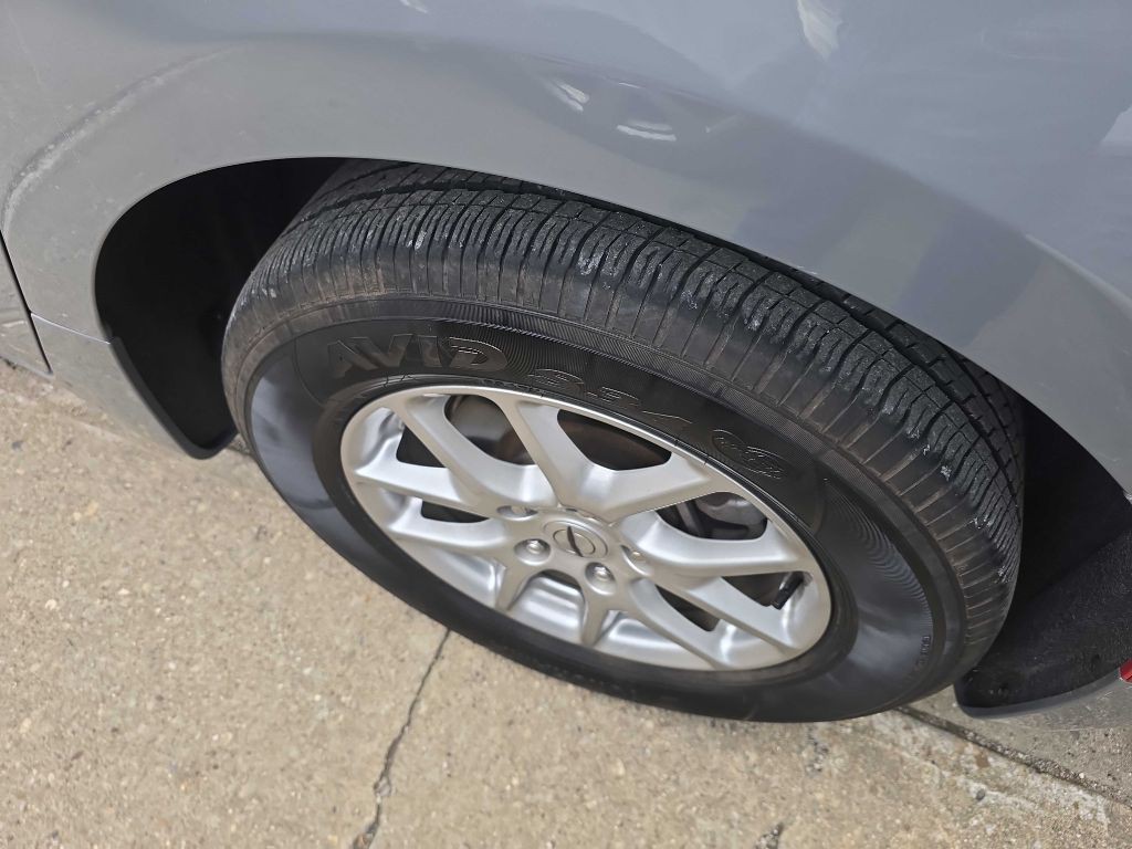 2025 Chrysler Pacifica Image 7