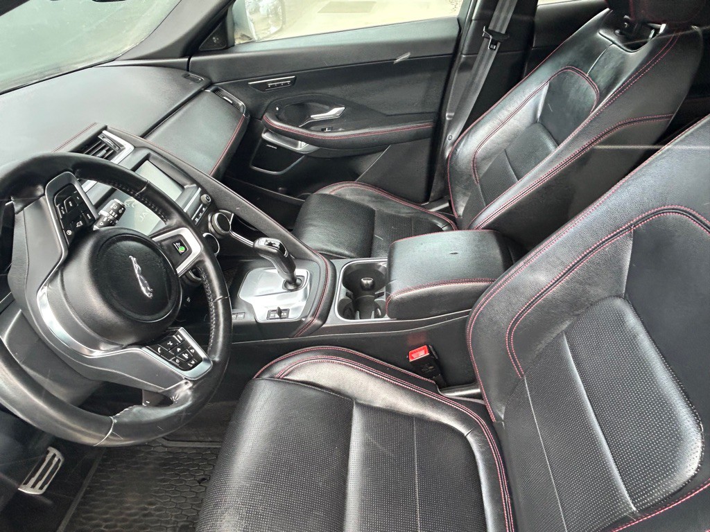 2020 Jaguar E-pace Image 10